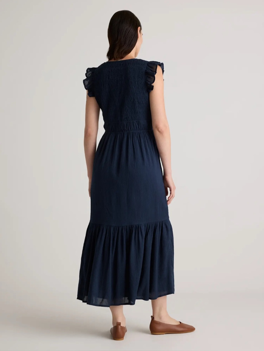NWT Quince Organic Textured Cotton Smocked V-Neck Midi Dress Sz Small - Picture 5 of 8